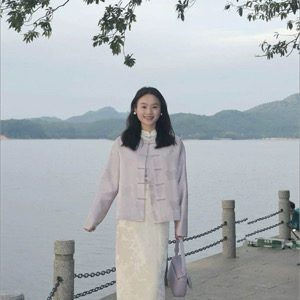 唐婉琼 · 人事经理